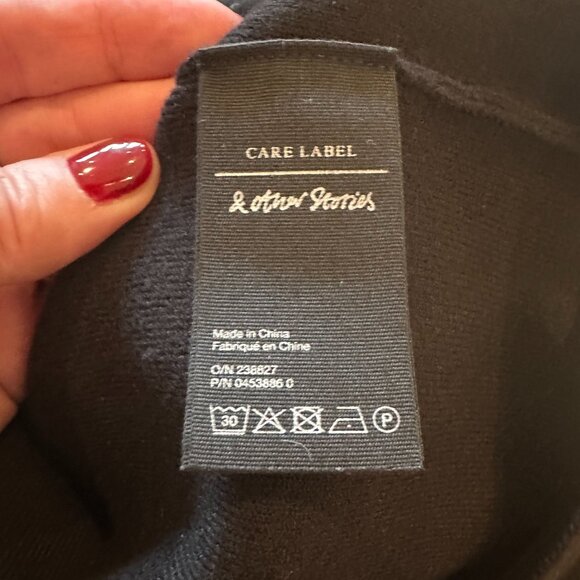 & Other Stories cropped relaxed fit turtleneck Small New Without Tags - Picture 4 of 7